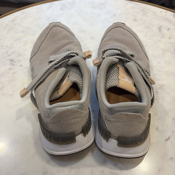 Sorel Kinetic light grey suede tennis wide 10 - Picture 2 of 4